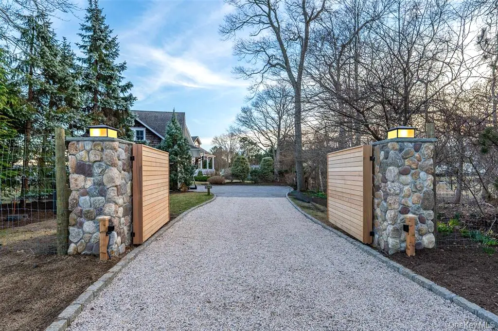 3345 Cedar Lane, East Marion
