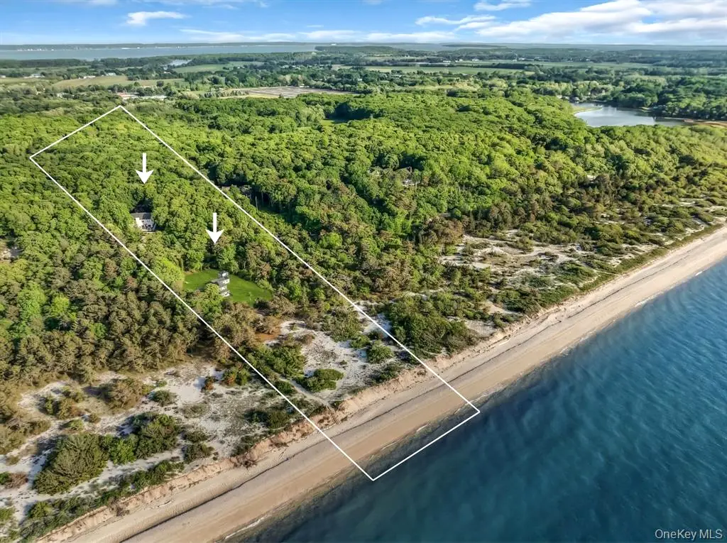 3645 & 3651 Soundview Avenue, Peconic